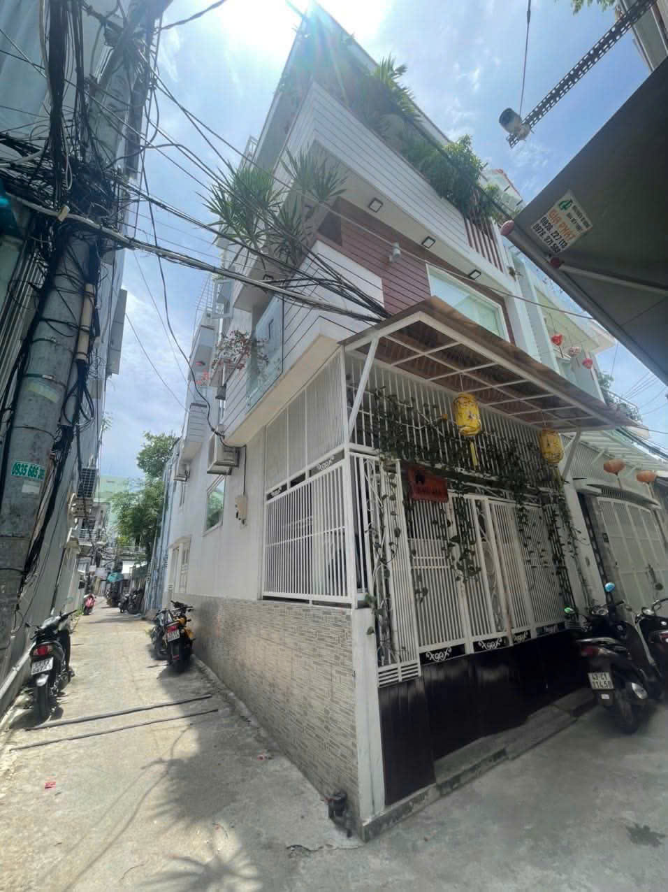 Cho thuê nhà 4 tầng , 3 phòng ngủ , 3wc, phòng thờ, sân phơi, sân thượng đầy đủ