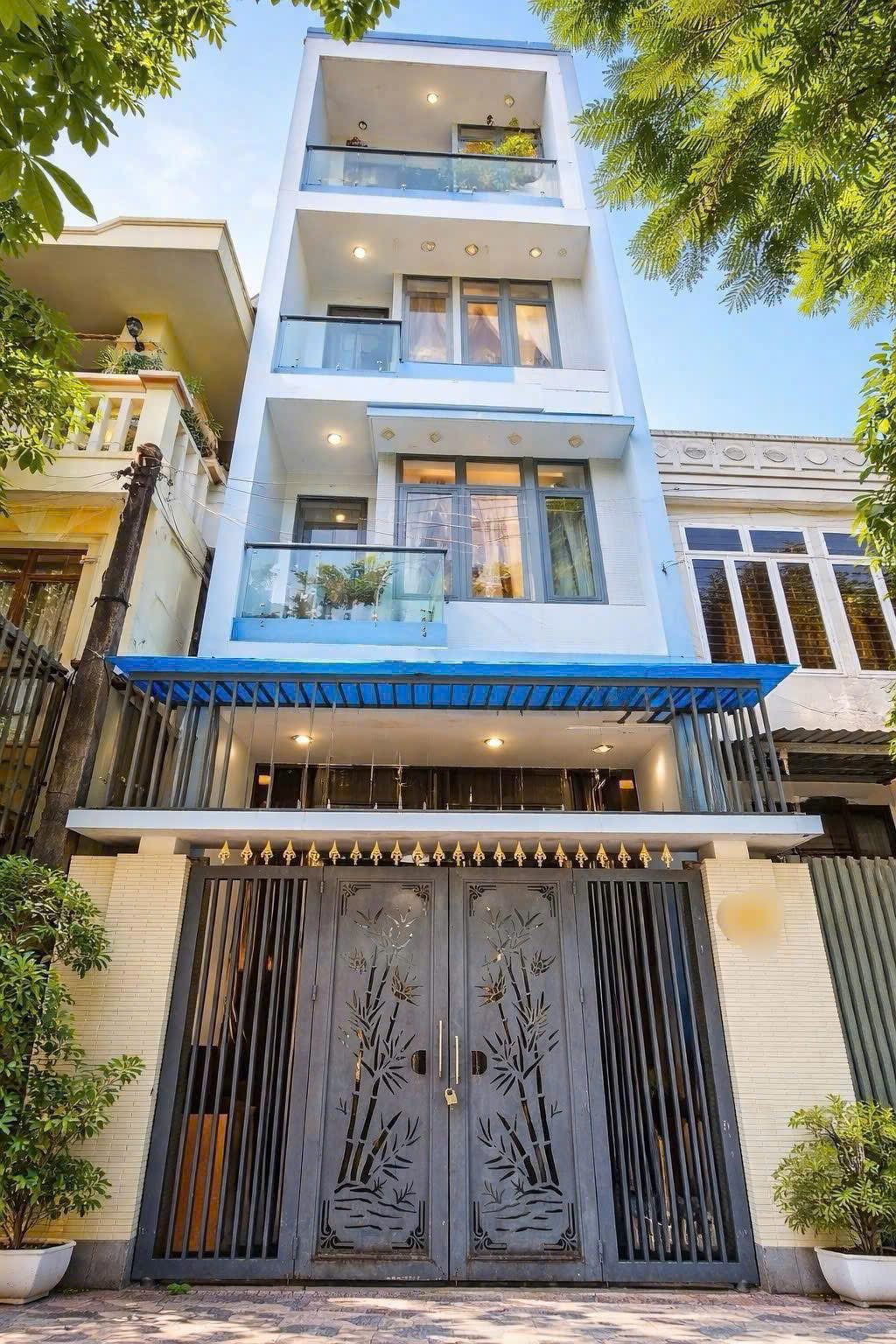 Nhận Nước Ngoài