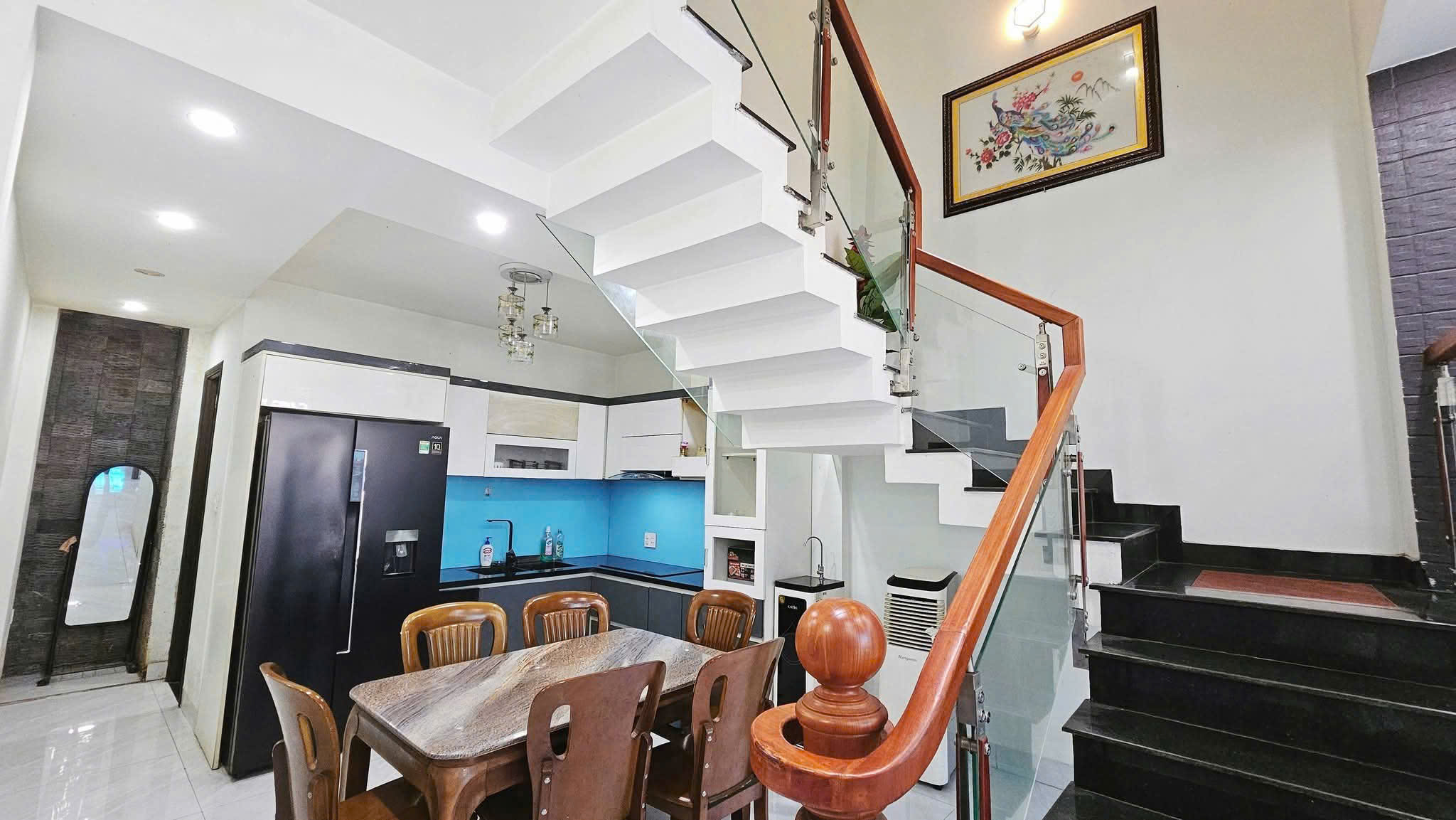 Cho thuê nhà 4 tầng MT Nguyễn Nhàn – Cẩm Lệ