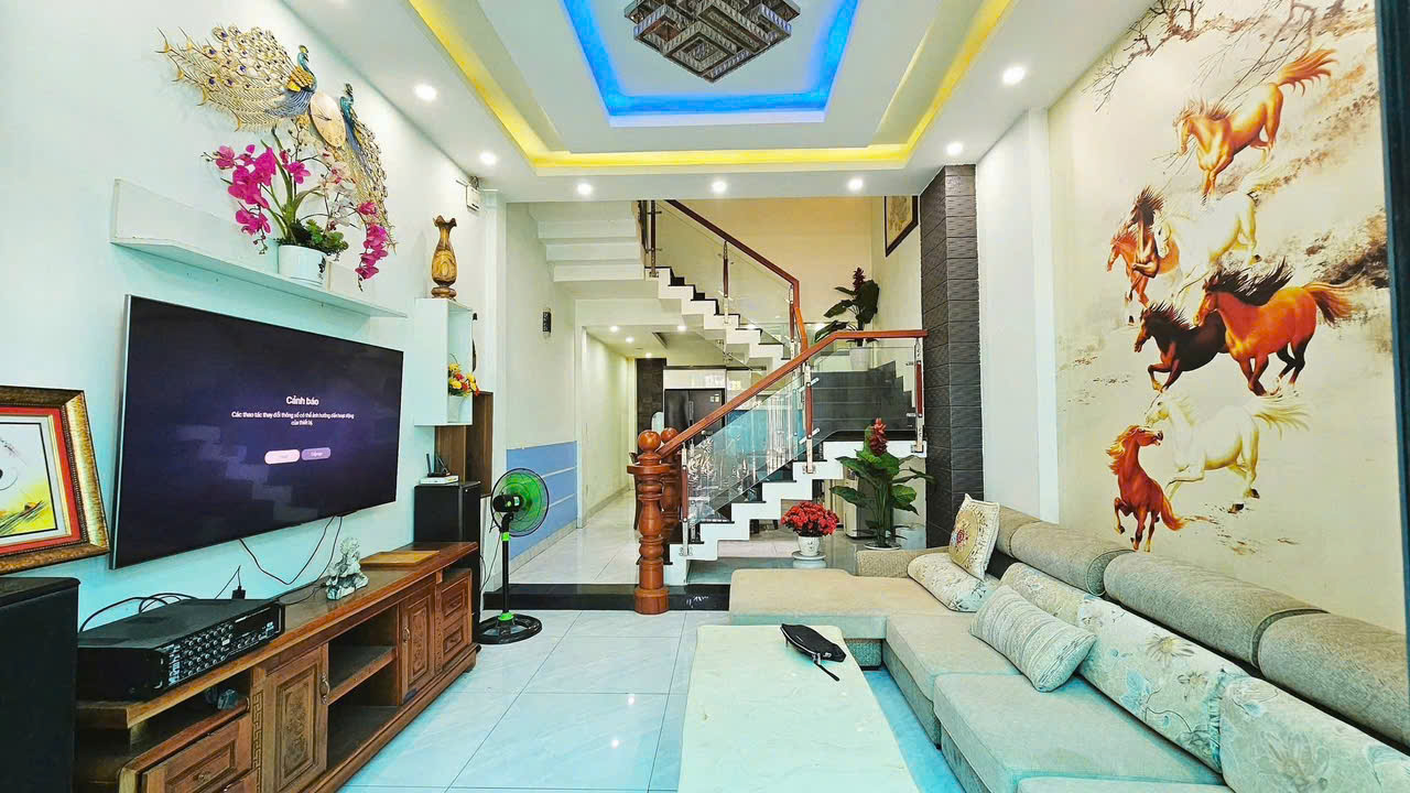 Giá thuê: 16 Triệu / Tháng