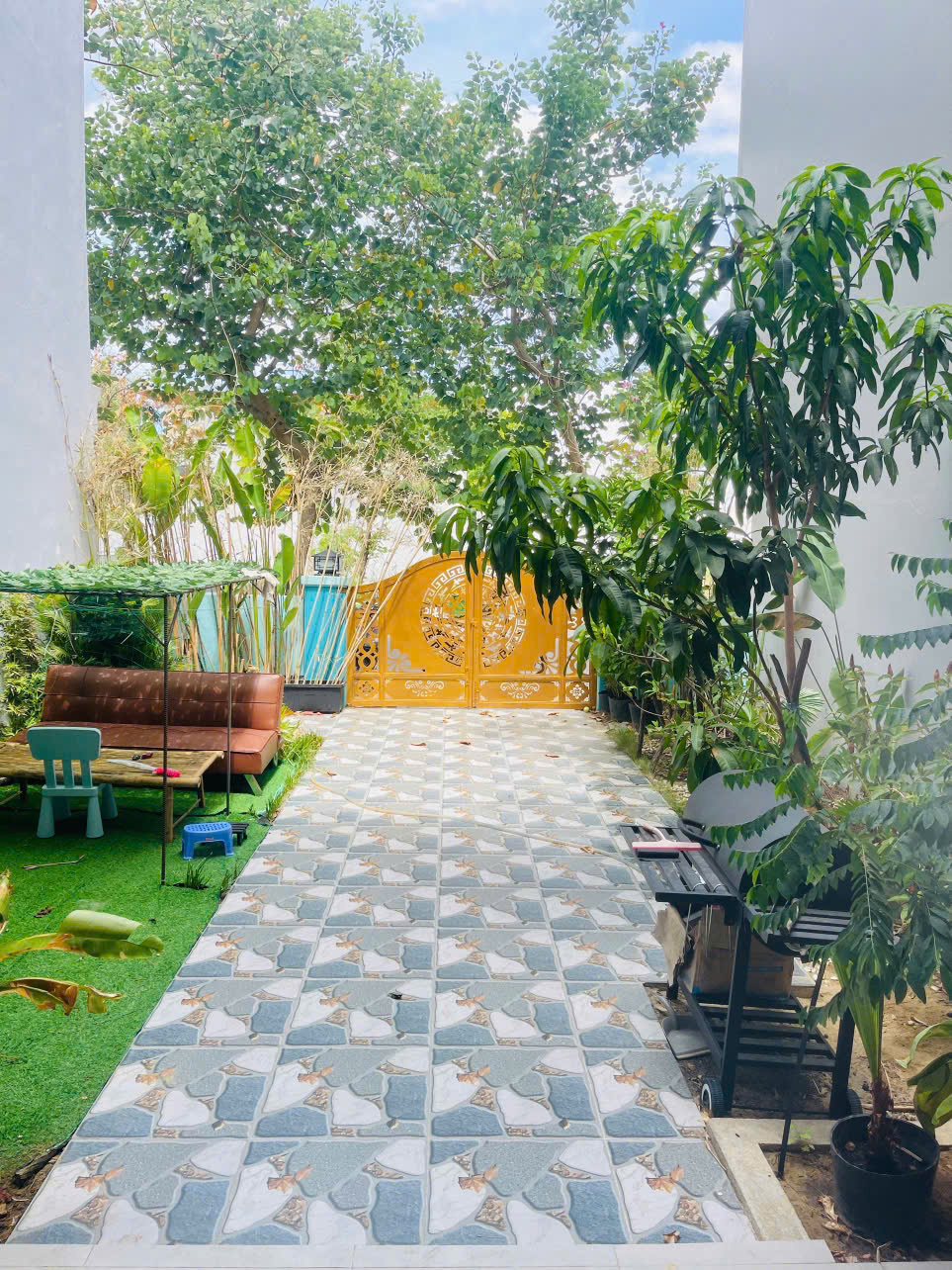 **CHO THUÊ NHÀ SÂN VƯỜN KHU FPT**